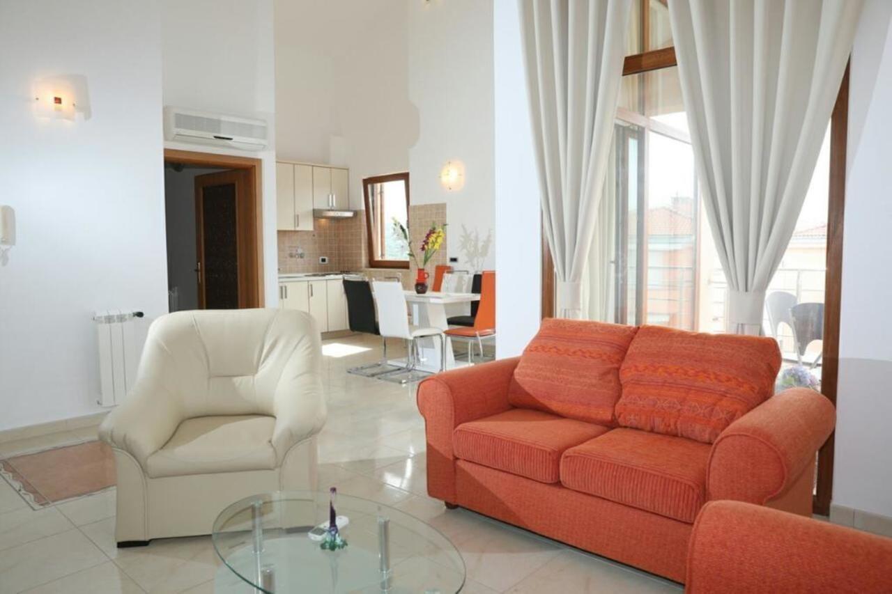 Apartments Sveto Ровінь Екстер'єр фото
