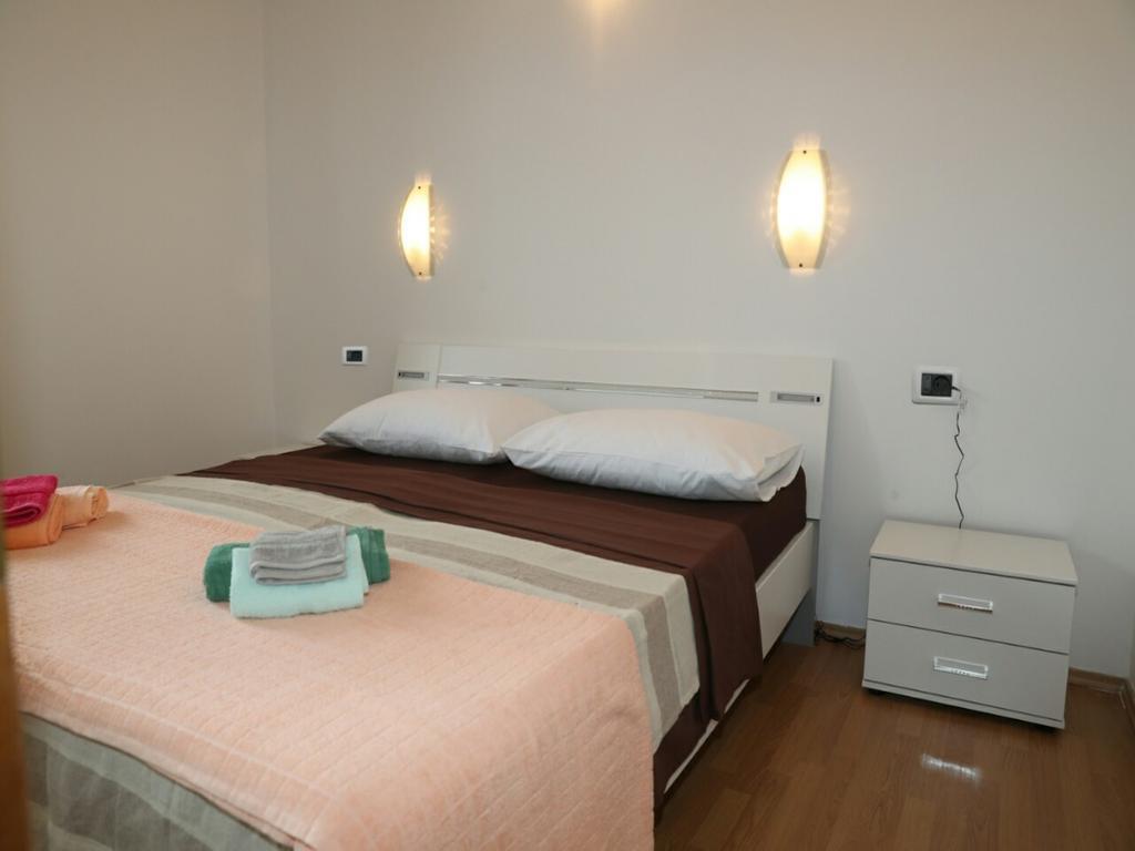 Apartments Sveto Ровінь Екстер'єр фото